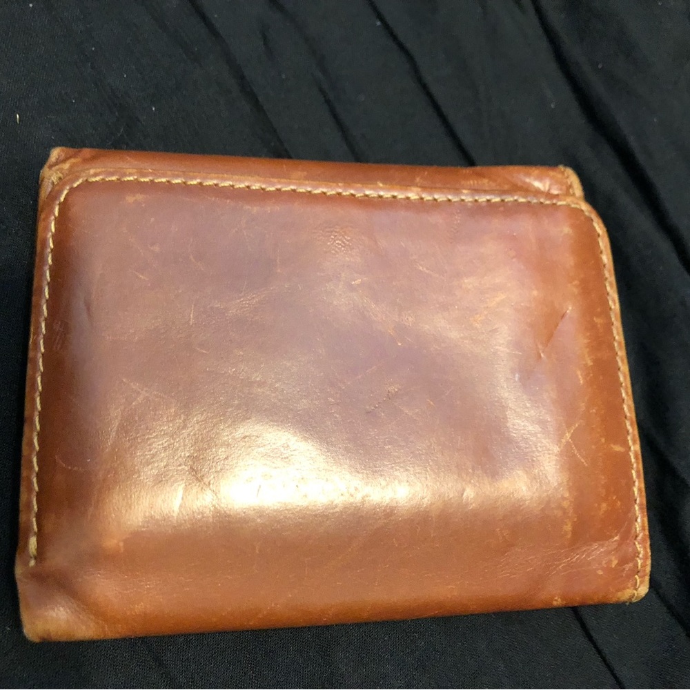 Leather Tri-Fold Wallet - Picture 2 of 7